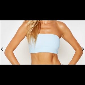 Frankie’s bikini Jenna top in Powder sz L